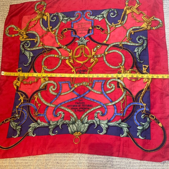 100% 35x35 Silk Hermes Scarf - Picture 2 of 2